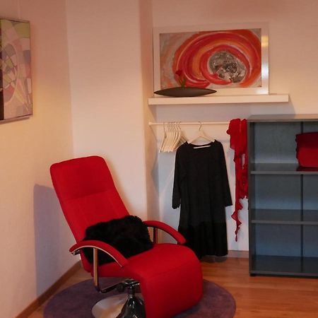 Ferienwohnungen In Der Kunstgalerie Charlie Und Jenny Chemnitz Bagian luar foto